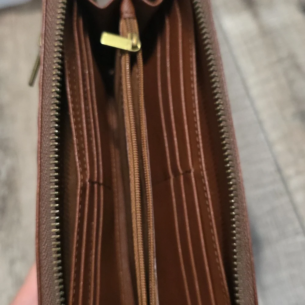FOSSIL Jori Brown Leather  Flap Zip-Around Wallet  Wristlet